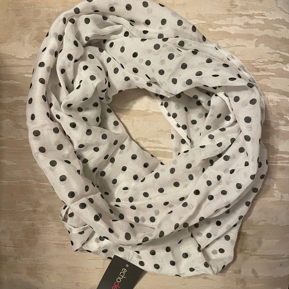 Infinity scarf lightweight
